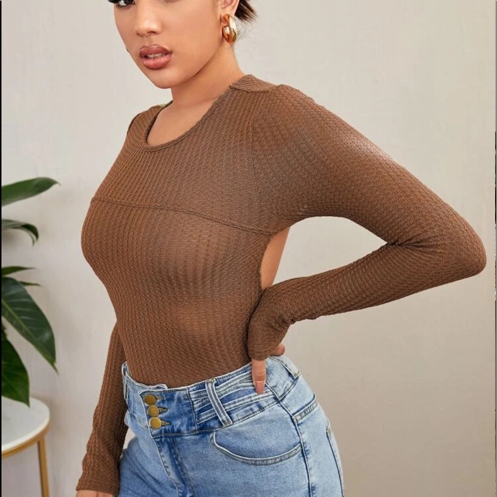 Shein cut out back crop tee❤️